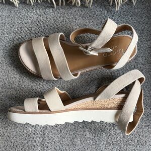 FRANCO SARTO Connolly Sandal Ivory Suede Jute Strappy Buckle Women’s 7